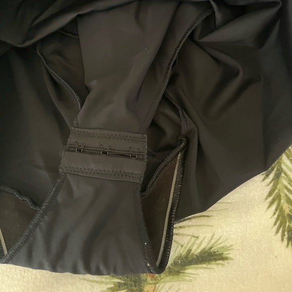 Slim Shape wear  Firm Control Size Medium - Picture 4 of 9